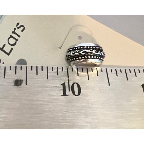 Silver Tone Etched Half Hoop Earrings Sensitive Ears Hypoallergenic .5" New Card - Picture 5 of 5